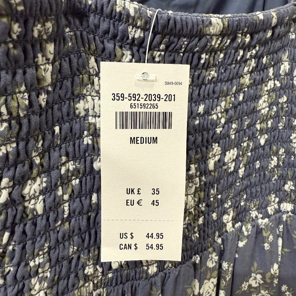 Hollister Dress NWT - Picture 3 of 4